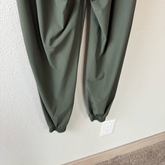 ADAY Pack It Up Pull On Technical Jogger Pants Green Casual Travel Women Size XS - Picture 9 of 13